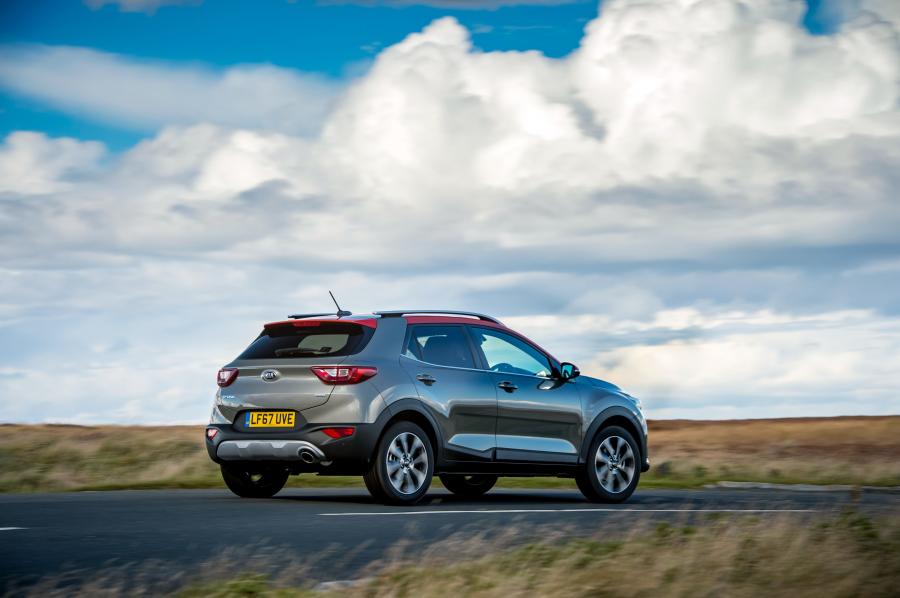  Kia Stonic First Edition 2017 года  (UK) (фото 14 из 48)